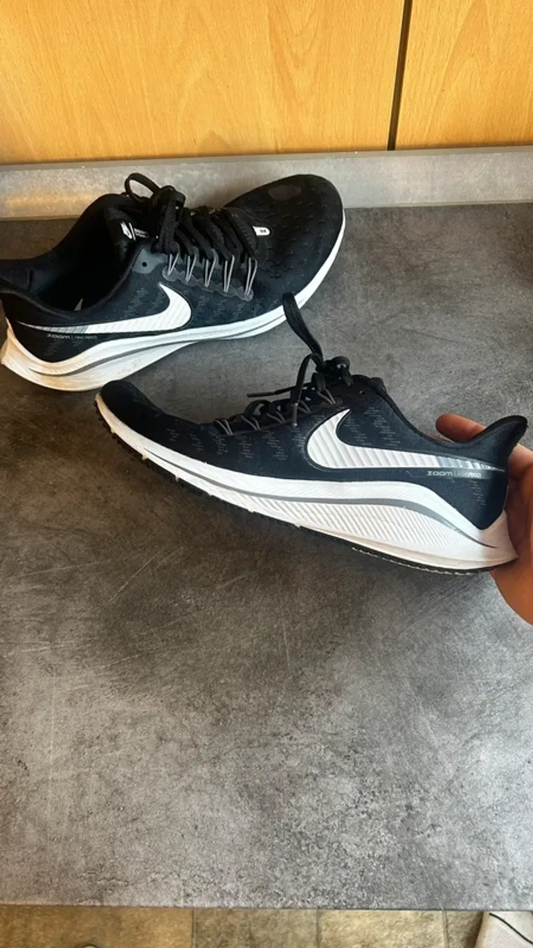 Used Nike Zoom Vomero 14 bike — image 2 of 4