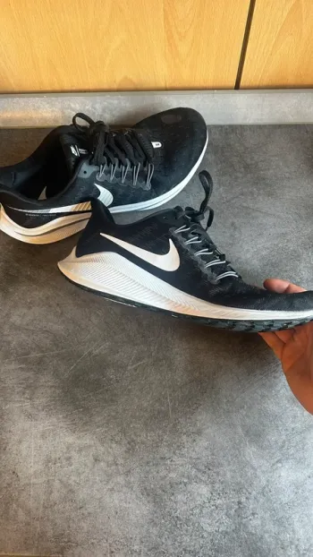 Used Nike Zoom Vomero 14 bike — image 3 of 4