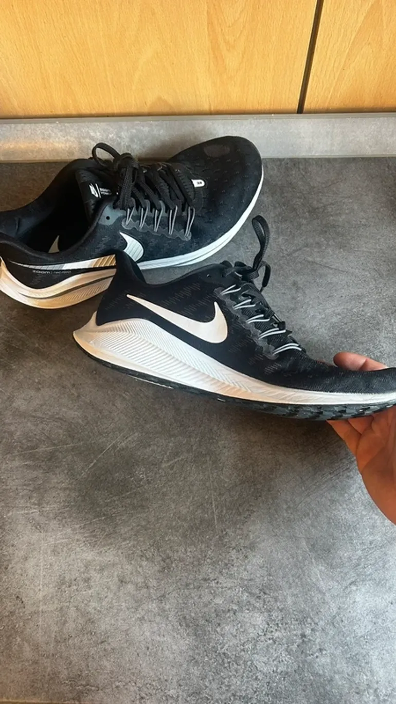Used Nike Zoom Vomero 14 bike — image 3 of 4