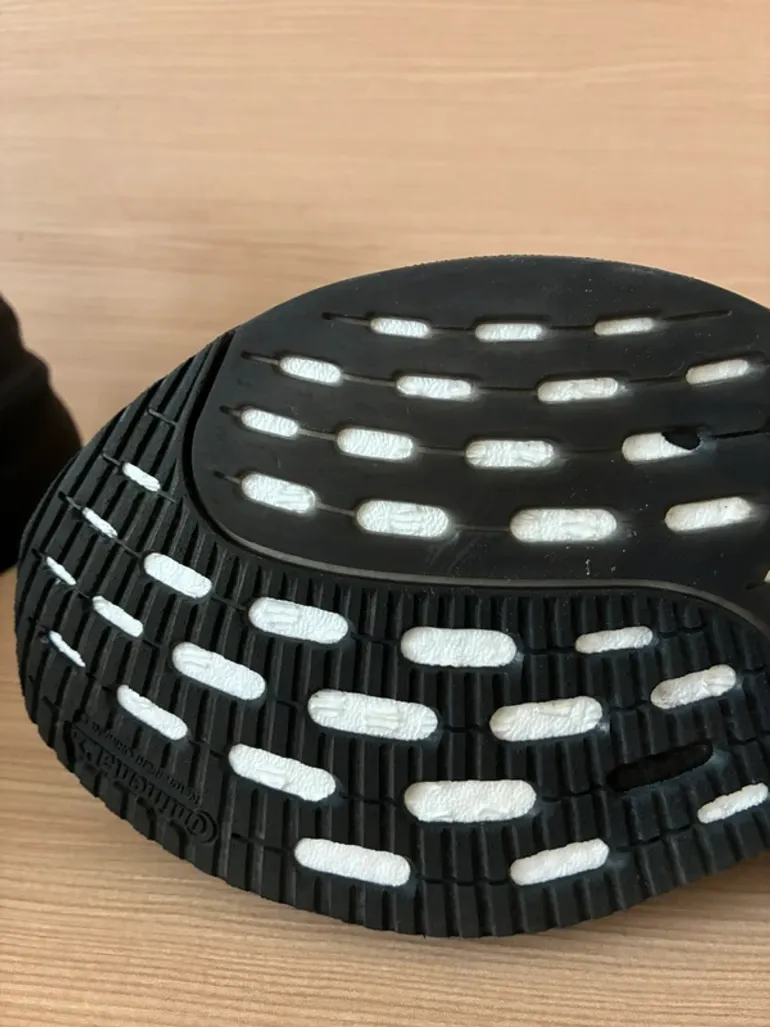 Used Adidas Ultraboost 5 bike — image 5 of 8