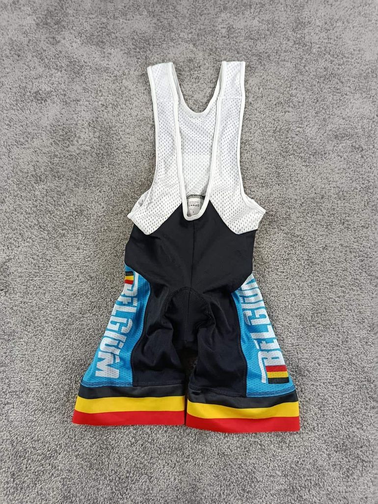 sans Bioracer cuissard court velo femme taille xs -30 7858 cyclisme route respirant Belgique bike d'occasion — image 1 sur 6