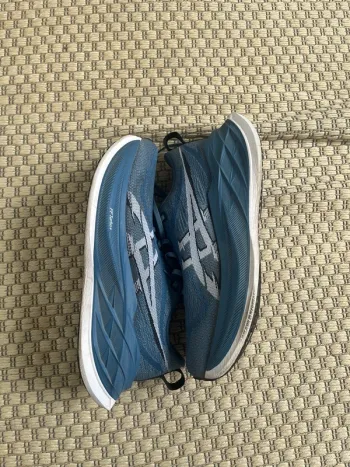 Used Asics Superblast 2 bike — image 2 of 4