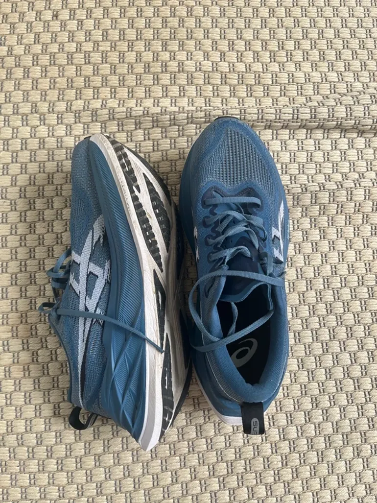 Used Asics Superblast 2 bike — image 1 of 4