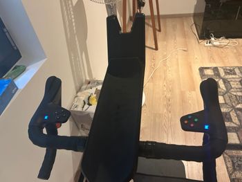 Wahoo KICKR CORE with Zwift Ride frame 2025 bike d'occasion — image 3 sur 4