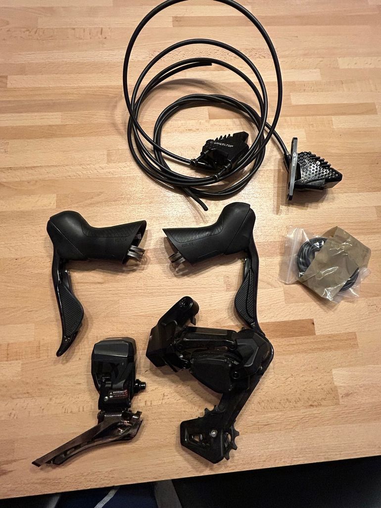 Used wheeltop EDS-TX Wireless Electronic Groupset 2024 bike — image 2 of 2