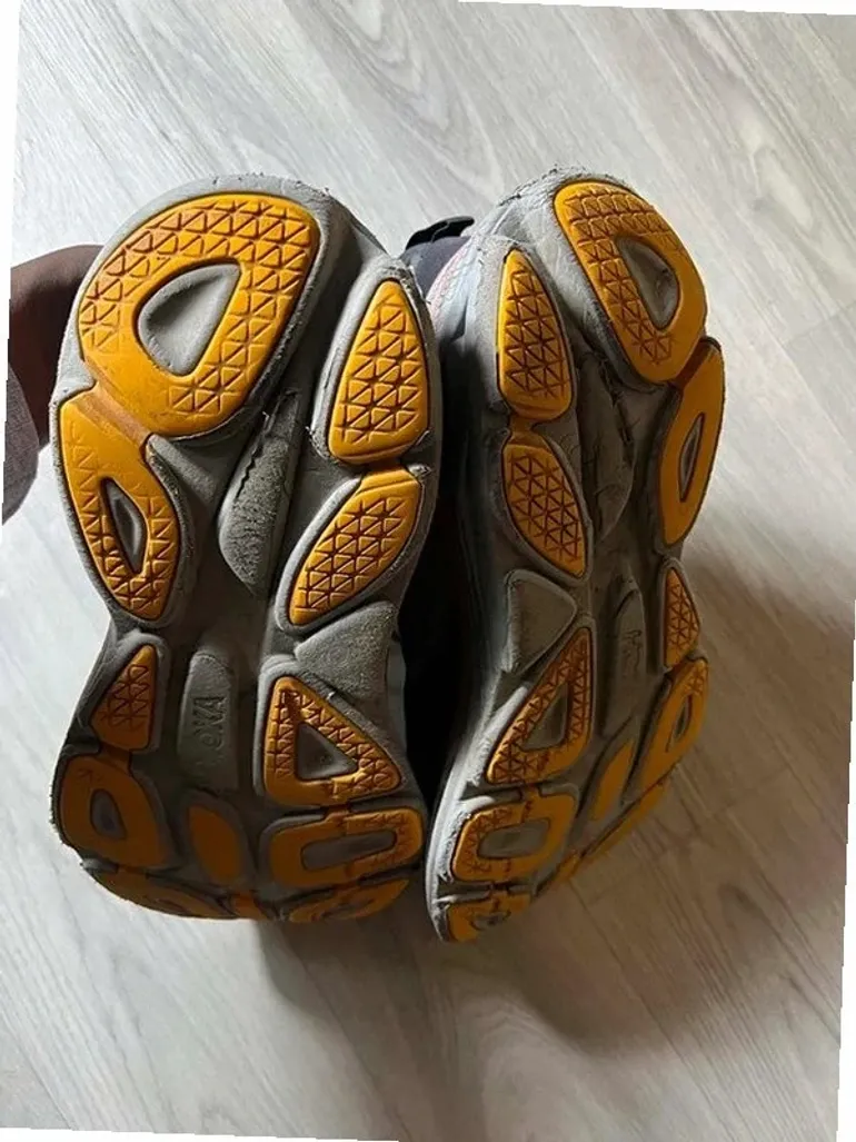 Used Hoka Bondi 8 bike — image 5 of 12
