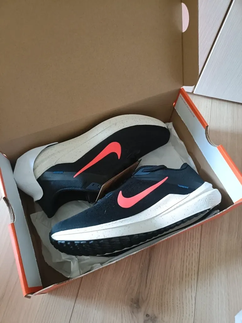 Used Nike Air Winflo 10 bike — image 3 of 10