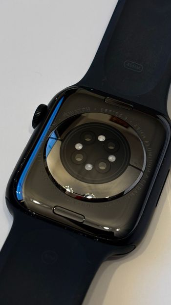 Used apple Watch Series 8 45mm GPS + Cellular bike — image 4 of 9