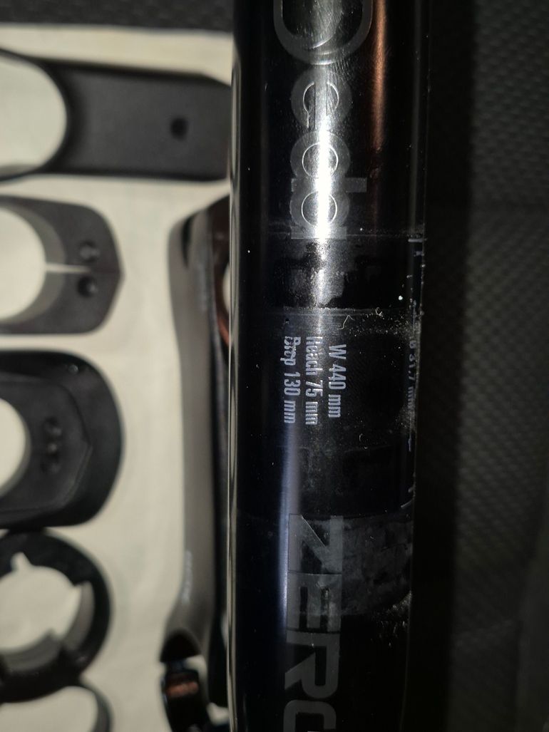 Used Deda Elementi Zero2 handlebar bike — image 1 of 2