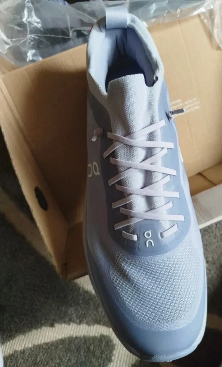 Used Ideal On Cloud Laufschuhe Größe 43 bike — image 1 of 5