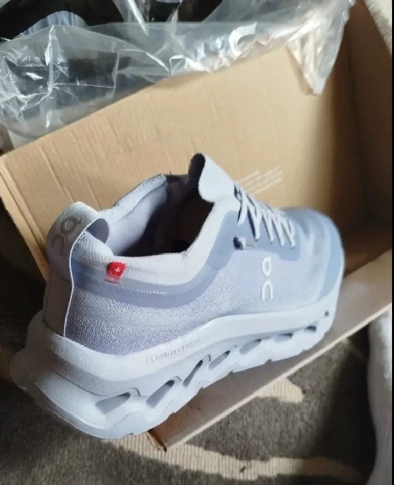 Used Ideal On Cloud Laufschuhe Größe 43 bike — image 2 of 5