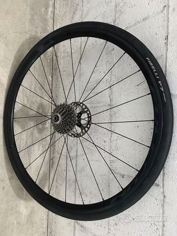 Używany Fulcrum Ruote bike — zdjęcie 2 z 5