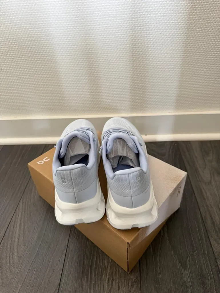 Used Look On Running Shoes bike — image 5 of 6