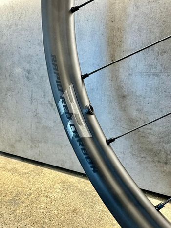 Used Fulcrum Rapid Red Carbon Wheelset 2026 bike — image 5 of 9