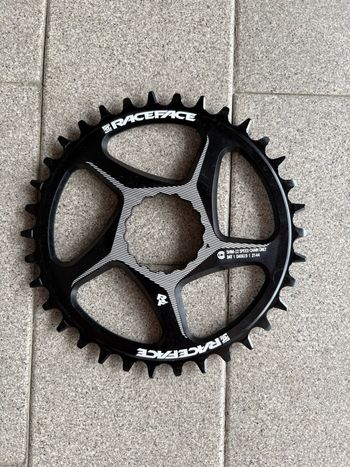 Used Race Face Narrow Wide Direct Mount CINCH 34t Chainring bike