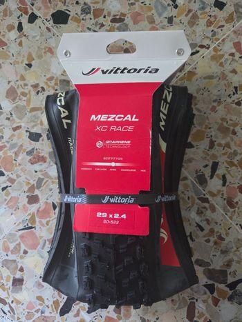 Vittoria mezcal xc race 2.4 bike d'occasion
