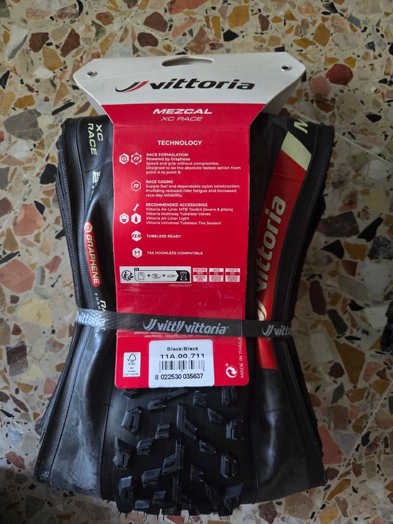 Vittoria mezcal xc race 2.4 bike d'occasion — image 2 sur 2