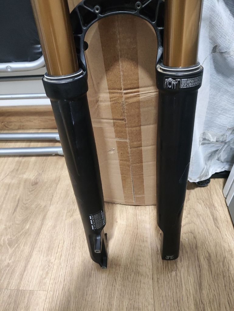 Używany Fox 34 Factory SC Fit4 bike — zdjęcie 8 z 15