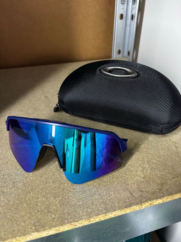 Used Oakley Sutro Sweep 2025 bike — image 1 of 6
