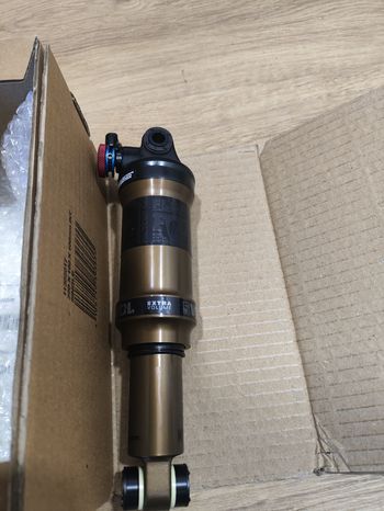 Used Fox Float DPS Factory 190x40 bike — image 8 of 10