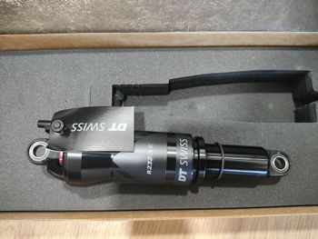 Used Dt Swiss R232 190x40 bike — image 3 of 7