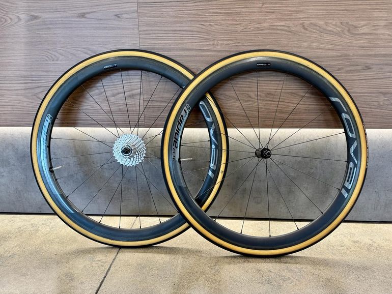 Used Roval Rapide CLX 40 Wheelset bike — image 1 of 6