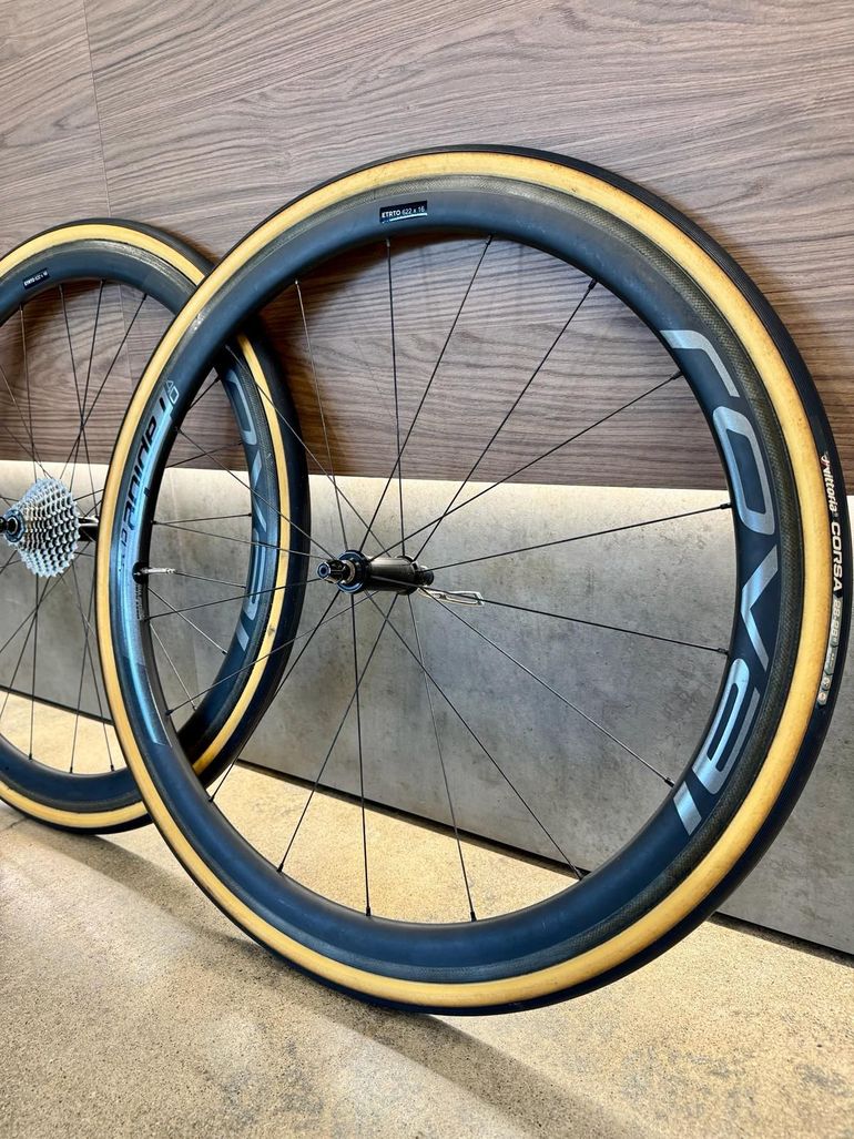 Used Roval Rapide CLX 40 Wheelset bike — image 3 of 6