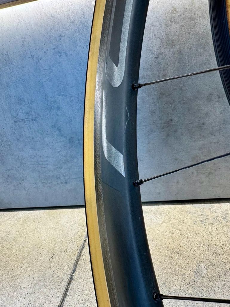 Used Roval Rapide CLX 40 Wheelset bike — image 4 of 6