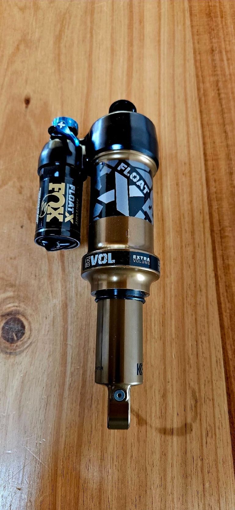 Used Fox Float Factory Air Shock 2026 bike — image 1 of 3