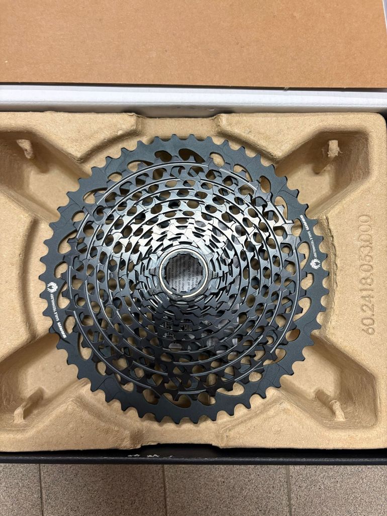 Używany Sram XG-1295 Eagle X01 12-speed 10-50T bike — zdjęcie 3 z 6