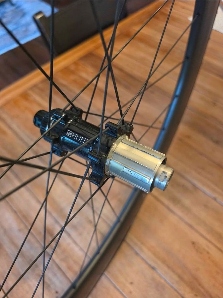 Used Hunt 65mm Carbon Wide Aero Wheelset 2022 bike — image 3 of 5