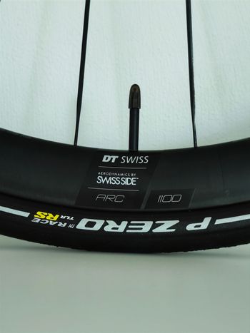 Used Dt Swiss ARC 1100 DICUT 38 DB with P Zero Race RS 2026 bike — image 3 of 4