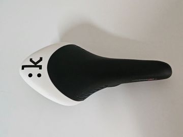 Fizik arione tri2 Saddles & Seatposts de segunda mano