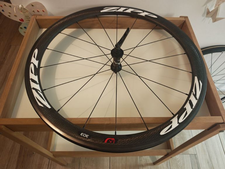 Używany Zipp 303 Firecrest bike — zdjęcie 10 z 12