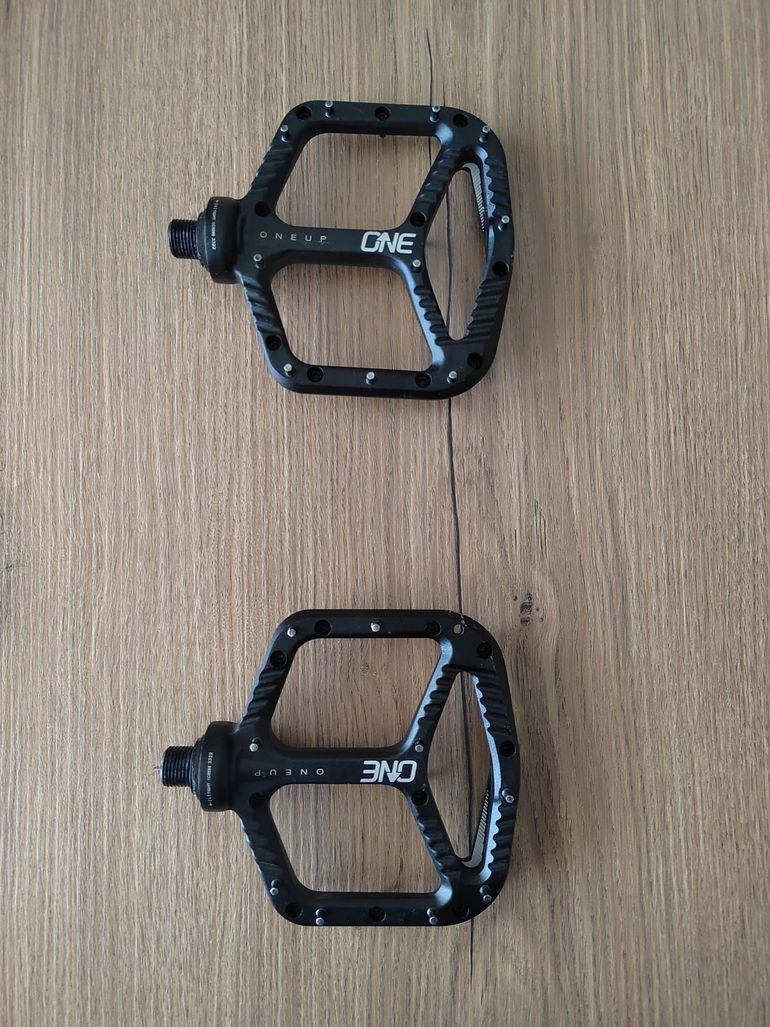 Używany Oneup Flat Aluminium Pedals bike — zdjęcie 2 z 3