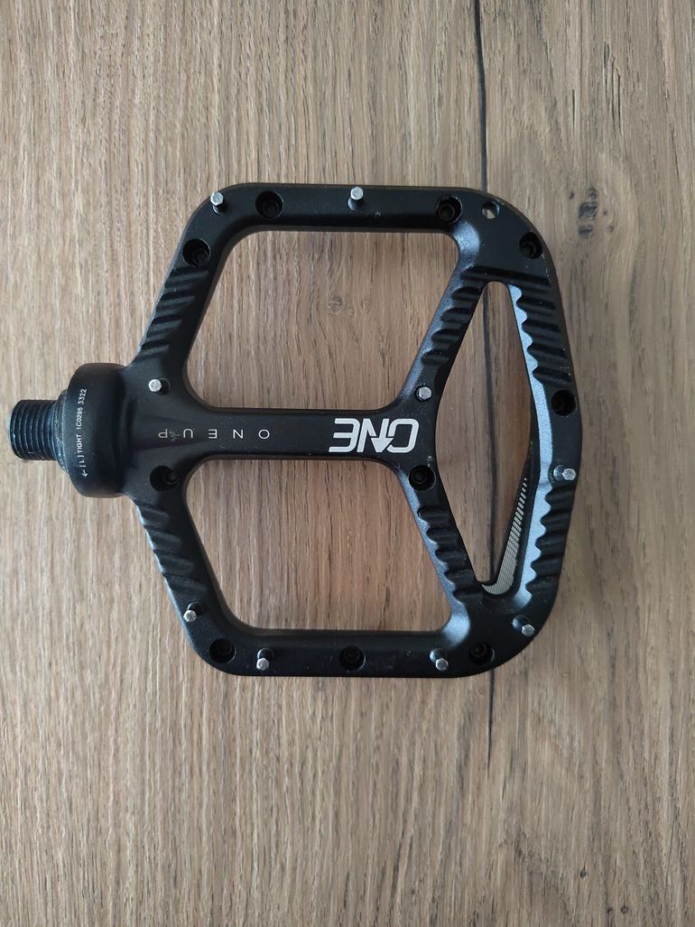 Używany Oneup Flat Aluminium Pedals bike — zdjęcie 1 z 3