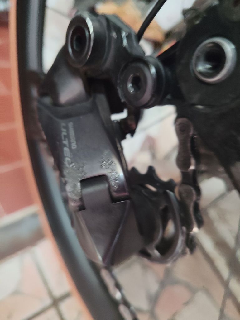 Used Shimano Ultegra R8100 12-speed Groupset bike — image 7 of 15