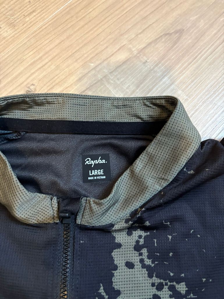 Used Rapha Shirts 2024 bike — image 10 of 12