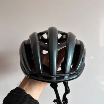 Used MET Trenta 3K Carbon MIPS Hyper Teal Helmet Size S bike — image 3 of 9