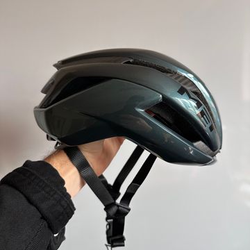 Brugt MET Trenta 3K Carbon MIPS Hyper Teal Helmet Size S Cycling Accessories