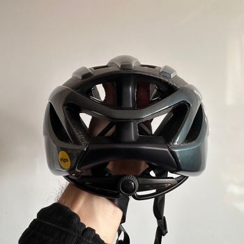 Used MET Trenta 3K Carbon MIPS Hyper Teal Helmet Size S bike — image 5 of 9