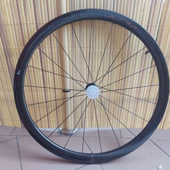 Used Campagnolo Hyperon Ultra Disc Brake Wheelset bike — image 7 of 8