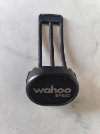 Used Wahoo ELEMNT BOLT v2 GPS Cycling Computer 2025 bike — image 7 of 7