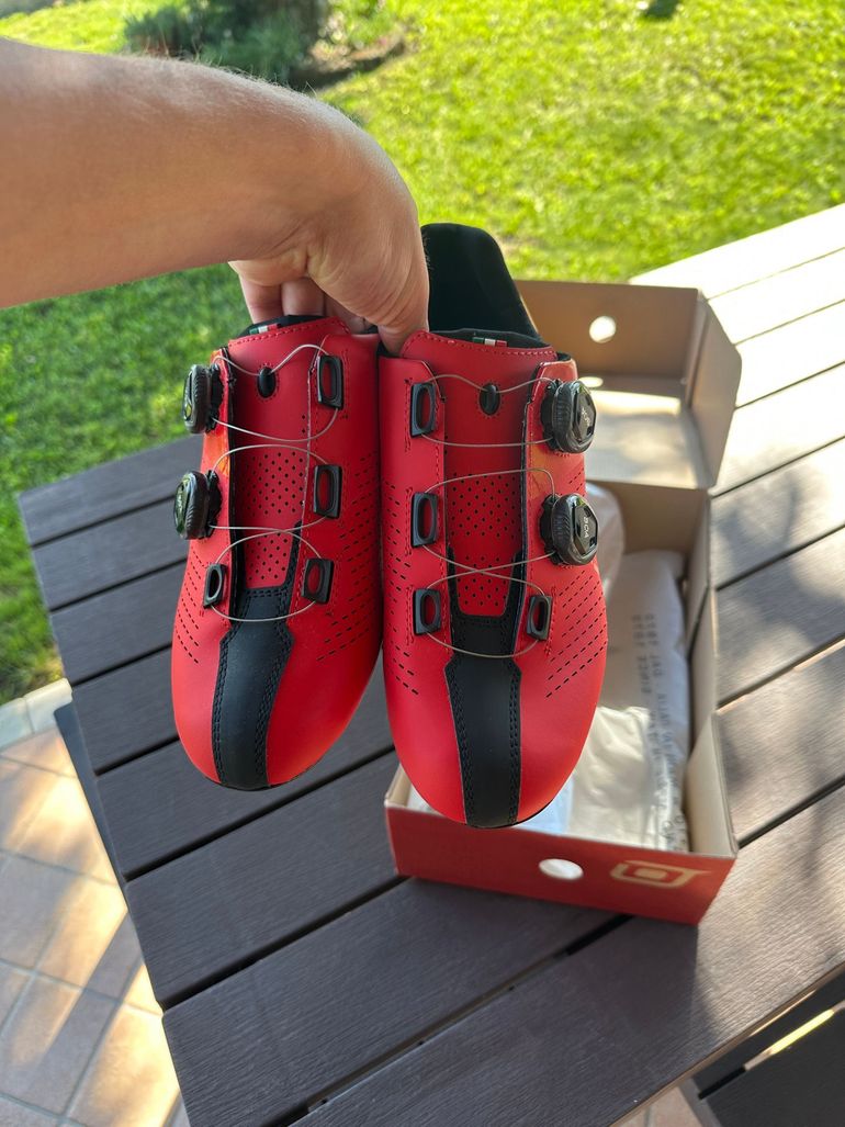 Used Crono CR2 Road Shoes bike — image 4 of 5