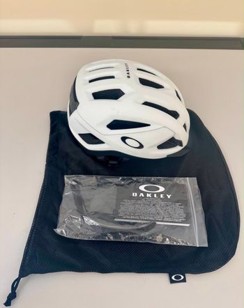 Used Oakley ARO 3 Allroad Matte White Tg. S bike