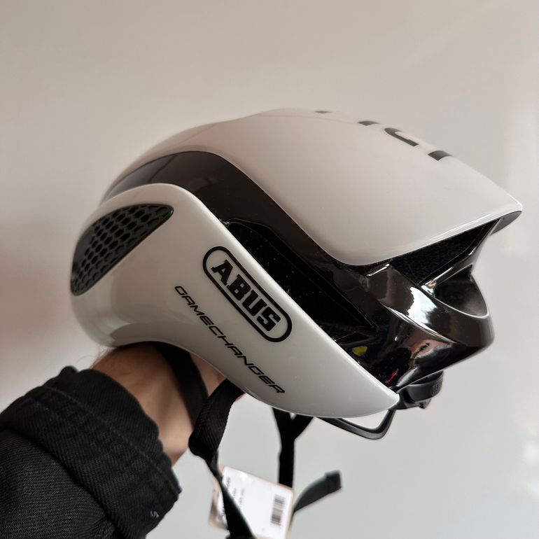 Used ABUS Gamechanger Polar White Helmet size S bike — image 4 of 11