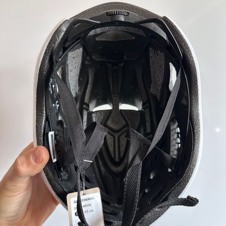 Used ABUS Gamechanger Polar White Helmet size S bike — image 8 of 11