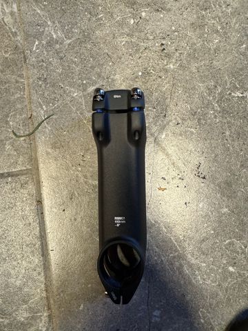 Używany Bmc ICS01 Stem 2026 bike — zdjęcie 2 z 4