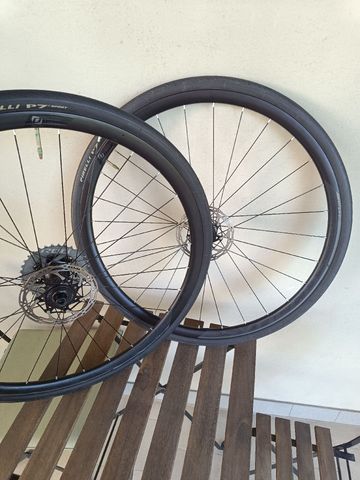 Used Syncros Complete Wheels bike — image 8 of 8