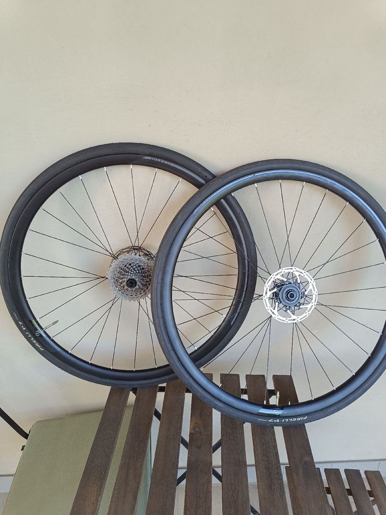 Used Syncros Complete Wheels bike — image 1 of 8